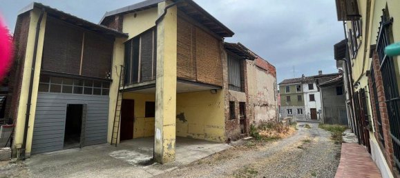 5 rooms House in Portalbera, Italy No. 71676 16