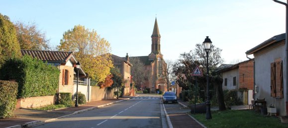  Land in Gargas, France No. 84803 5