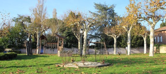  Land in Gargas, France No. 84803 4