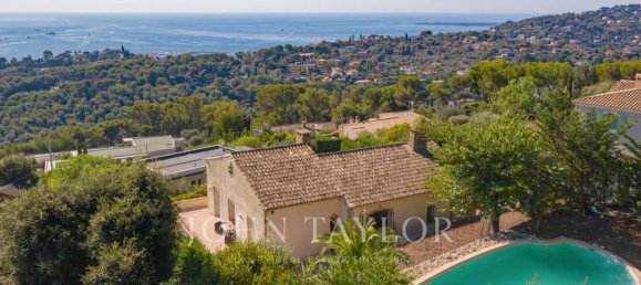 4 bedrooms Villa in Vallauris, France No. 195126 12