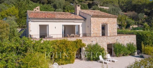 4 bedrooms Villa in Vallauris, France No. 195126 2