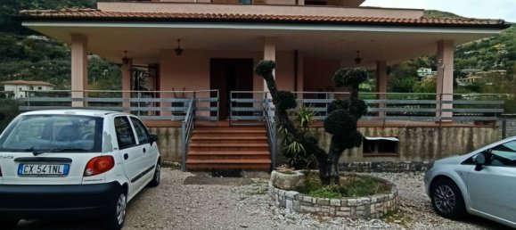 Дом с 5 спальнями в Итри, Италия № 256327 8