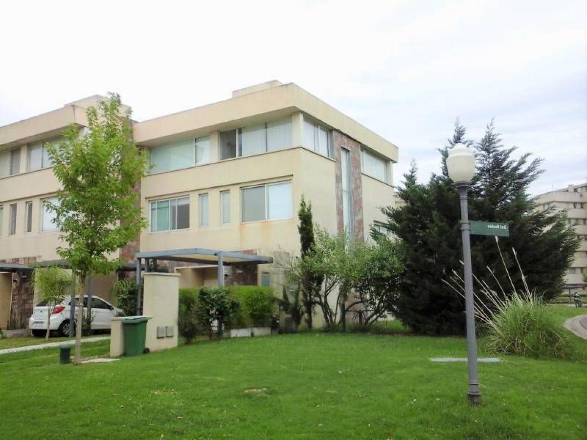 3 غرف نوم منزل في Tigre, Argentina رقم 16941