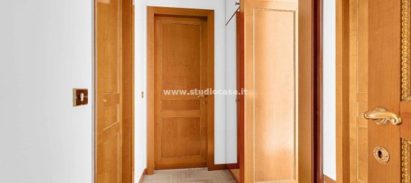 5 غرف نوم شقة في Milan, Italy رقم 364244 18