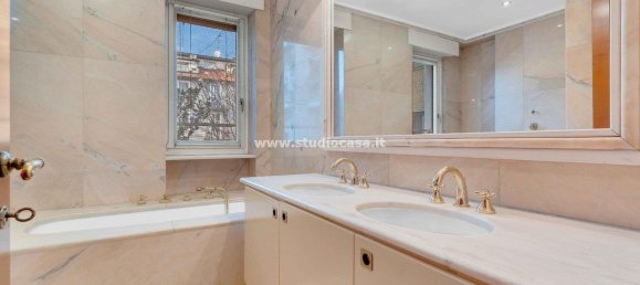 5 غرف نوم شقة في Milan, Italy رقم 364244 21