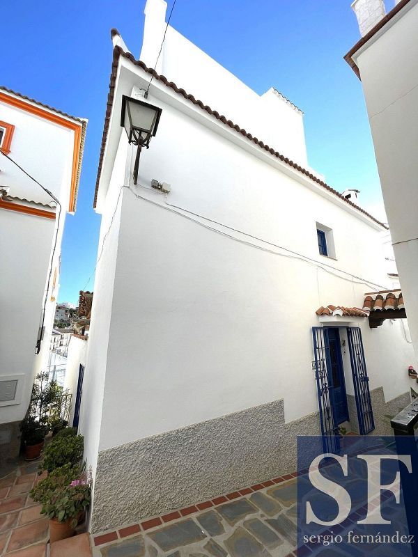 2 bedrooms House in Canillas De Albaida, Spain No. 223476