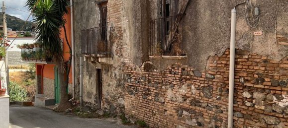 5 bedrooms House in Messina, Italy No. 375057 8