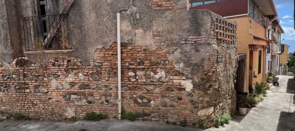 5 bedrooms House in Messina, Italy No. 375057 7