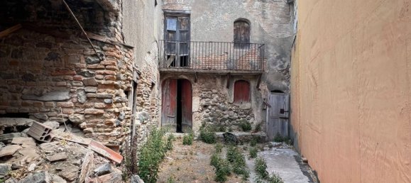 5 bedrooms House in Messina, Italy No. 375057 4