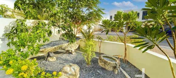 4 bedrooms Townhouse in Town Square, UAE No. 28560 2