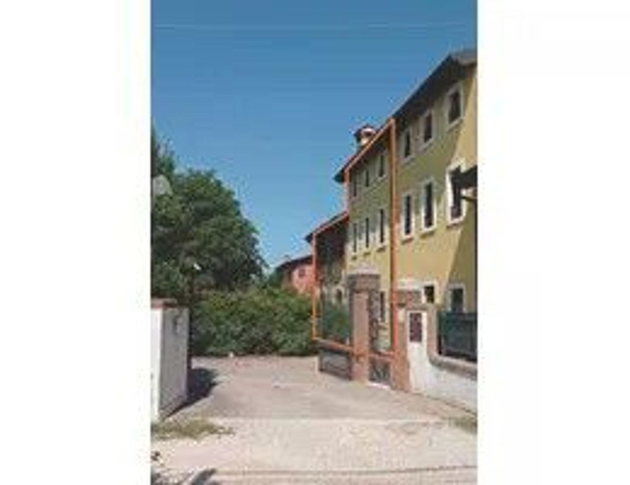 4 rooms Apartment in Povegliano Veronese, Italy No. 207637