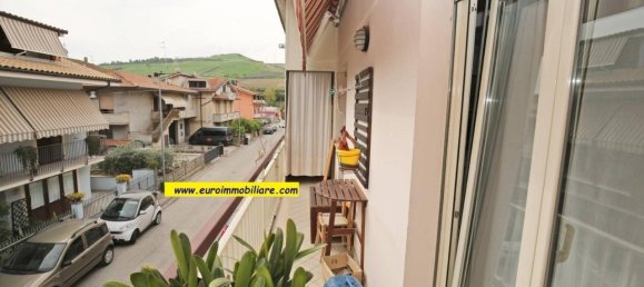 Apartamento de 3 divisões em Pineto, Italy N.º 145511 17