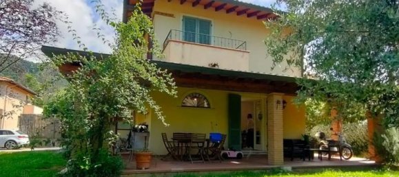 6 rooms Villa in Massa, Italy No. 80467 25