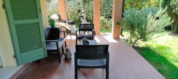 6 rooms Villa in Massa, Italy No. 80467 4