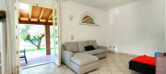 6 rooms Villa in Massa, Italy No. 80467 27