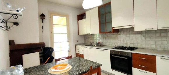 6 rooms Villa in Massa, Italy No. 80467 12