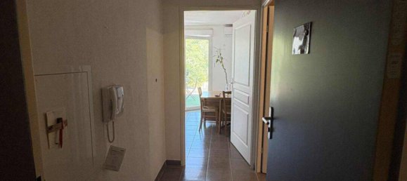 1 bedroom Apartment in Marseille, France No. 331498 2