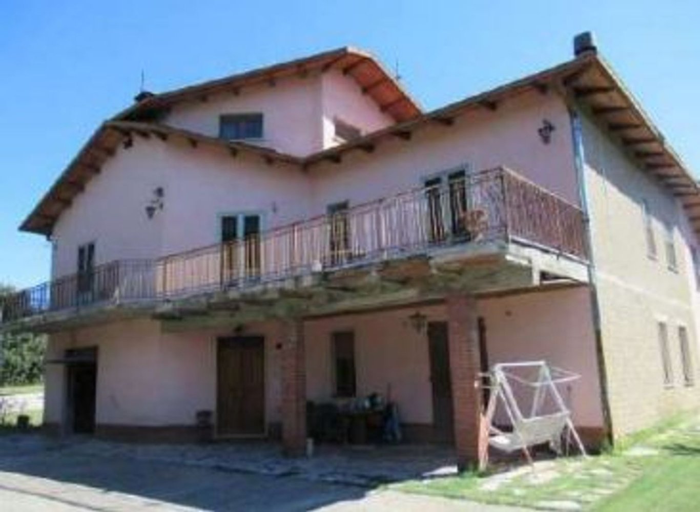 3 rooms Apartment in Perugia, Italy No. 42955