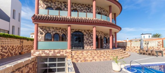624 m² villa en venta en La Zenia, Alicante, Comunidad Valenciana, Spain № 368826 2