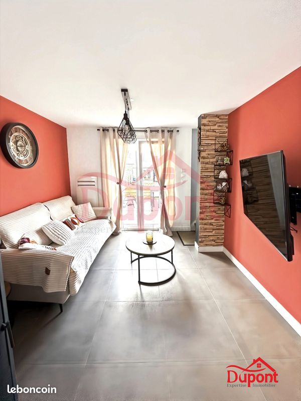 3 Schlafzimmer Haus in Neuville-Saint-Remy, France, Nr. 332873