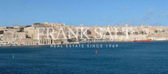 Квартира с 3 спальнями в Сенглеа, Мальта № 3338 2