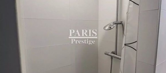 2 rooms Apartment in Paris, France No. 171156 4