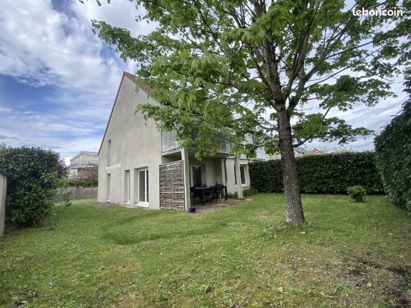 4 chambres Maison à Saint-Apollinaire, France No. 334874
