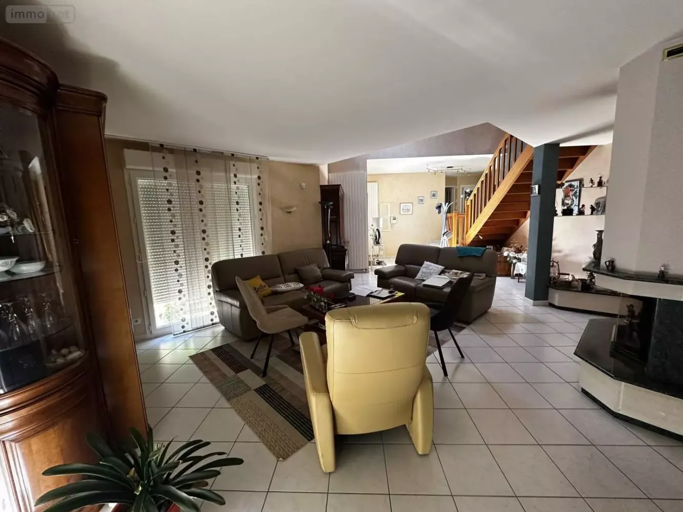 Casa de 5 dormitorios en Vernantes, France No. 296263