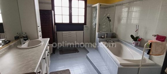 Дом с 6 спальнями в Шатобернар, Франция № 112120 6