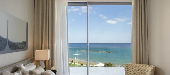 2 bedrooms Apartment in Limassol, Cyprus No. 162 3