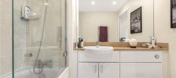 2 bedrooms Apartment in London, United Kingdom No. 8666 28