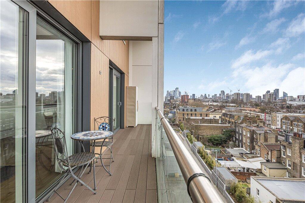 2 bedrooms Apartment in London, United Kingdom No. 8666