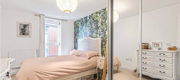 2 bedrooms Apartment in London, United Kingdom No. 8666 6