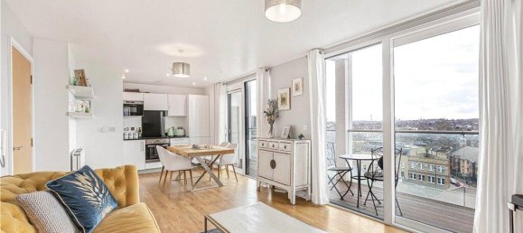 2 bedrooms Apartment in London, United Kingdom No. 8666 3