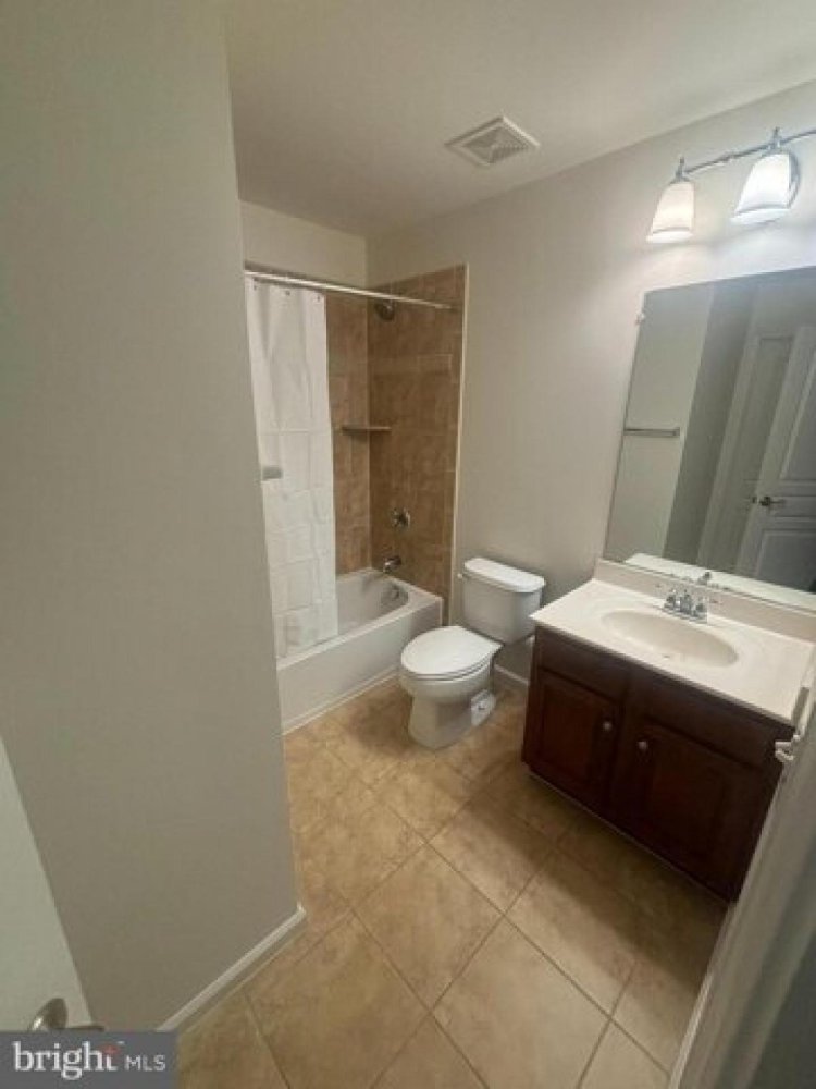 7 Schlafzimmer Haus in Woodbridge, USA, Nr. 409252