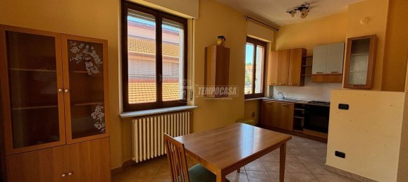 4 rooms Apartment in Casale Monferrato, Italy No. 119900 2