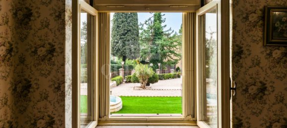 Villa de 2 dormitorios en Gardone Riviera, Italy No. 110407 14