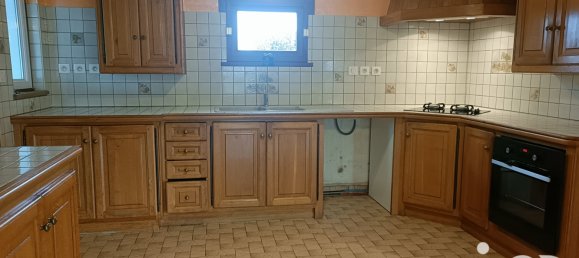 4 chambres Maison à Dame-Marie-les-Bois, France No. 42779 8