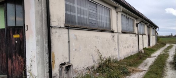 733m² Warehouse in Guastalla, Italy No. 327903 4
