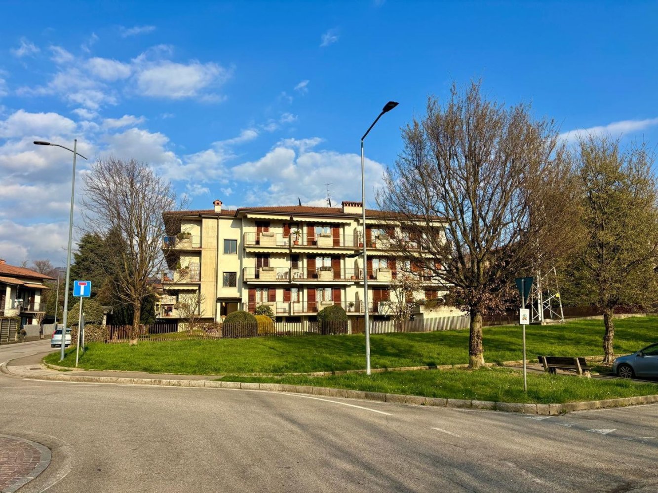 4غرفة شقة في Almè, Italy رقم 18156