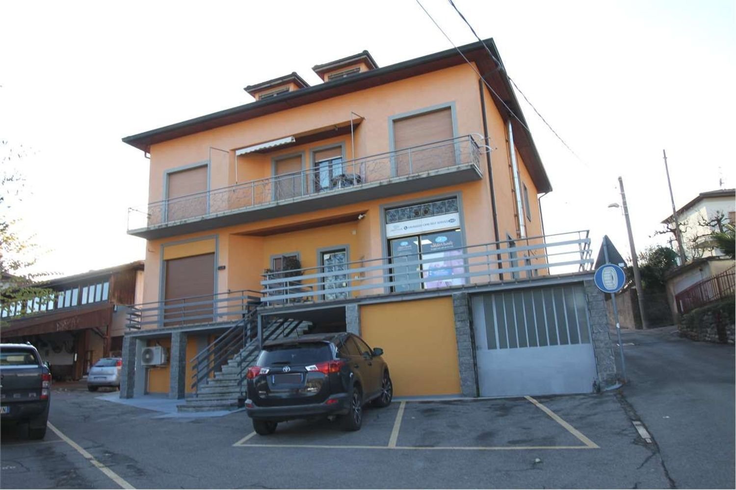 3غرفة شقة في San Fermo della Battaglia, Italy رقم 230188