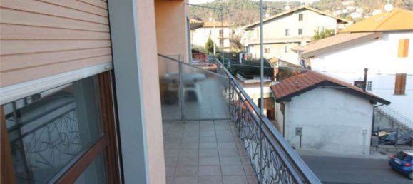 3غرفة شقة في San Fermo della Battaglia, Italy رقم 230188 4