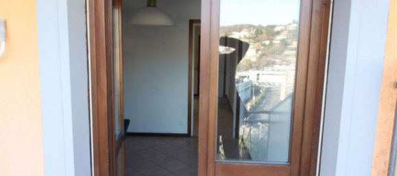 3غرفة شقة في San Fermo della Battaglia, Italy رقم 230188 26