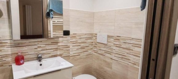 3 bedrooms Apartment in Turin, Italy No. 320170 9