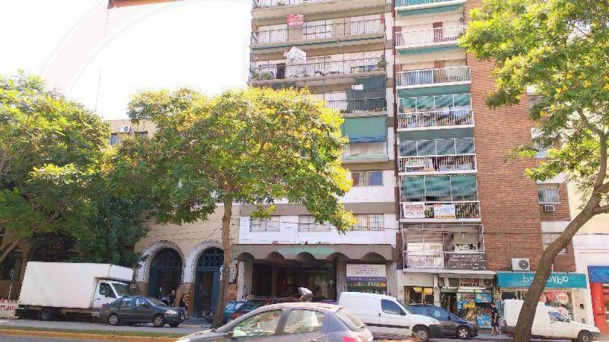 3 bedrooms Apartment in Vicente Lopez, Argentina No. 12920