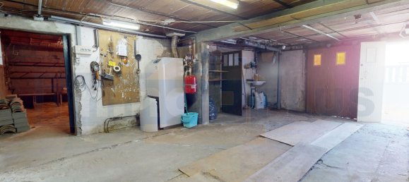 2 bedrooms House in Saint-Cyr-l'Ecole, France No. 182088 9