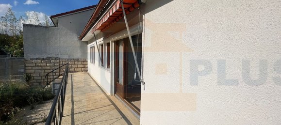 2 bedrooms House in Saint-Cyr-l'Ecole, France No. 182088 11