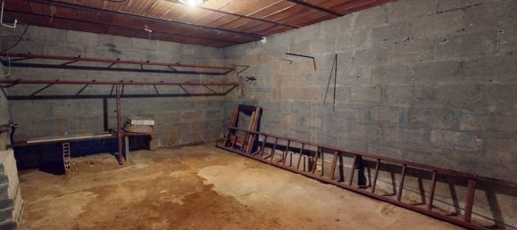 2 bedrooms House in Saint-Cyr-l'Ecole, France No. 182088 6