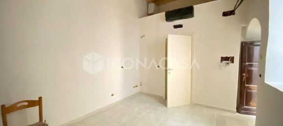 Studio in Bari, Italy, Nr. 17789 11