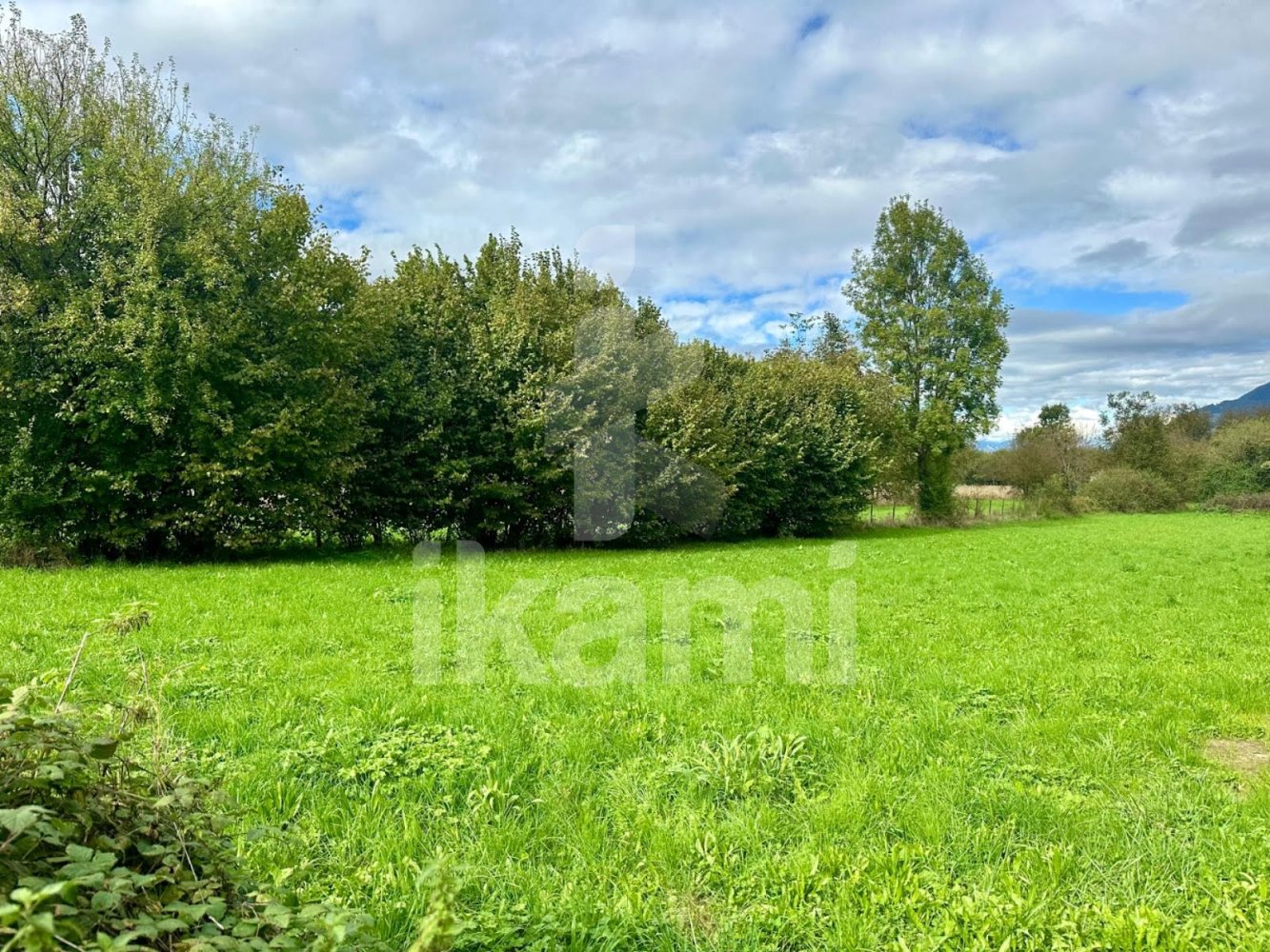 396m² Land in Tencin, France No. 160089
